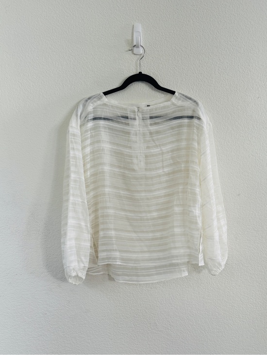 Elaine Kim Tops - ELAINE KIM sheer cream, long sleeve, zip front top size medium